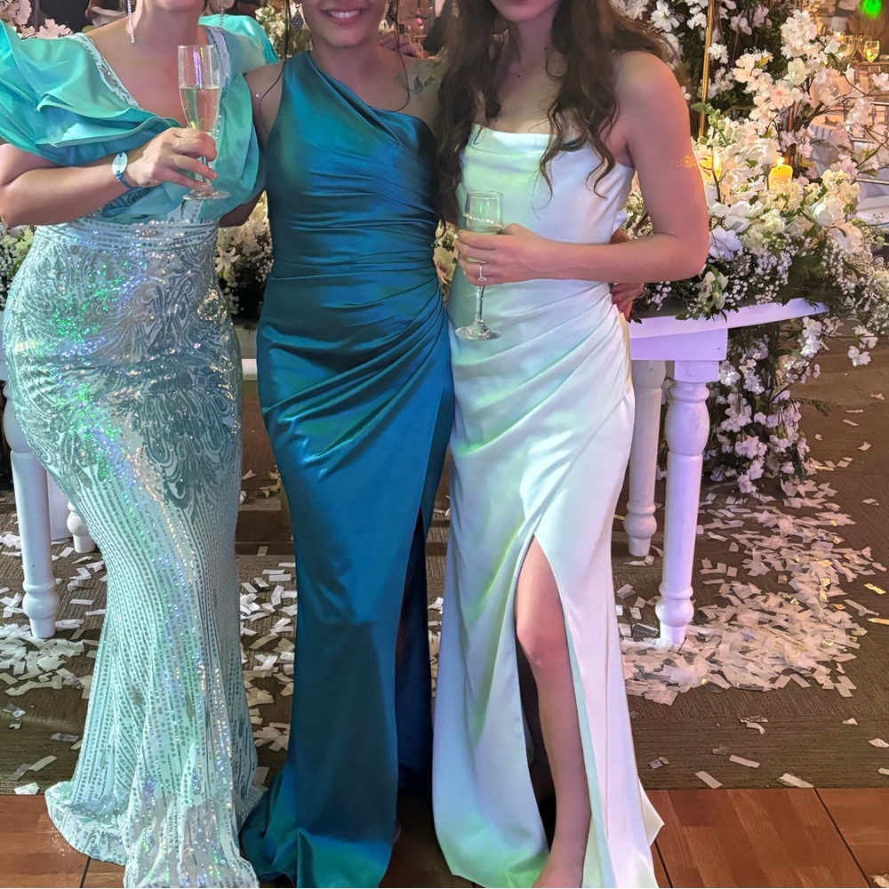 Elegant Mint Green Evening Gown - Bridesmaid